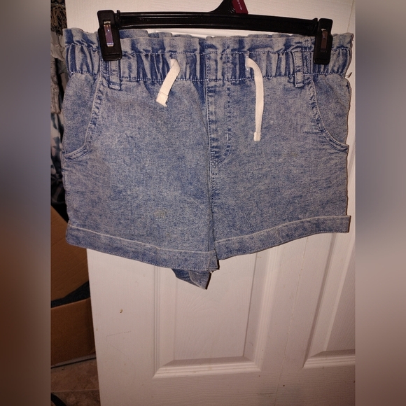 Neiman Marcus Light Blue Jean Shorts - Picture 1 of 6